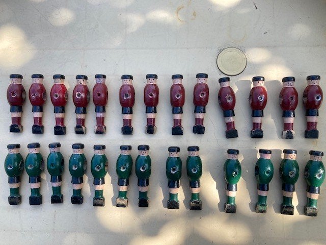 BABY-FOOT 26 JOUEURS EN BOIS d'occasion - ancien modèle, Enlèvement ou Envoi, Utilisé
