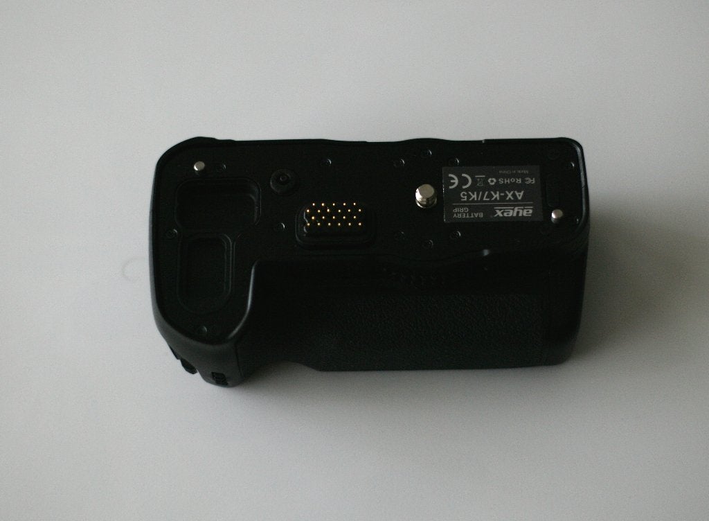Poignée grip pour Pentax K5, K5II , K7, K7II, Audio, Tv en Foto, Fotocamera's Digitaal, Ophalen, Zo goed als nieuw, Pentax, Accu