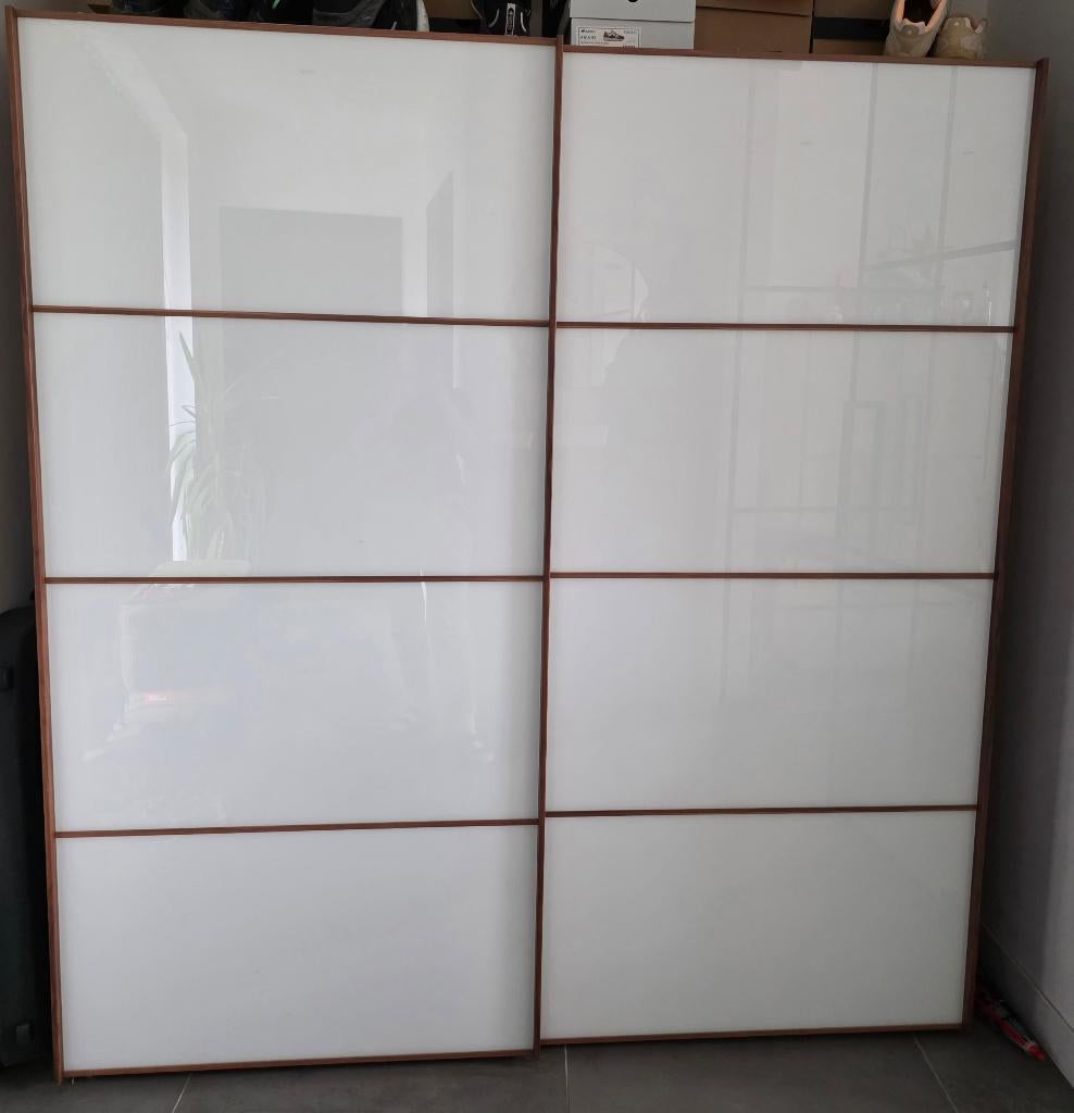 Kleerkast (Walnoot en Alpinewit) 180x200x60, Huis en Inrichting, Kasten | Kleerkasten, Ophalen, Overige materialen, Met deur(en)