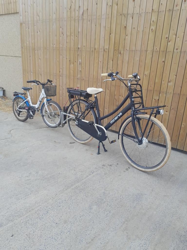 Vrouwenfiets met follow me, Fietsen en Brommers, Ophalen