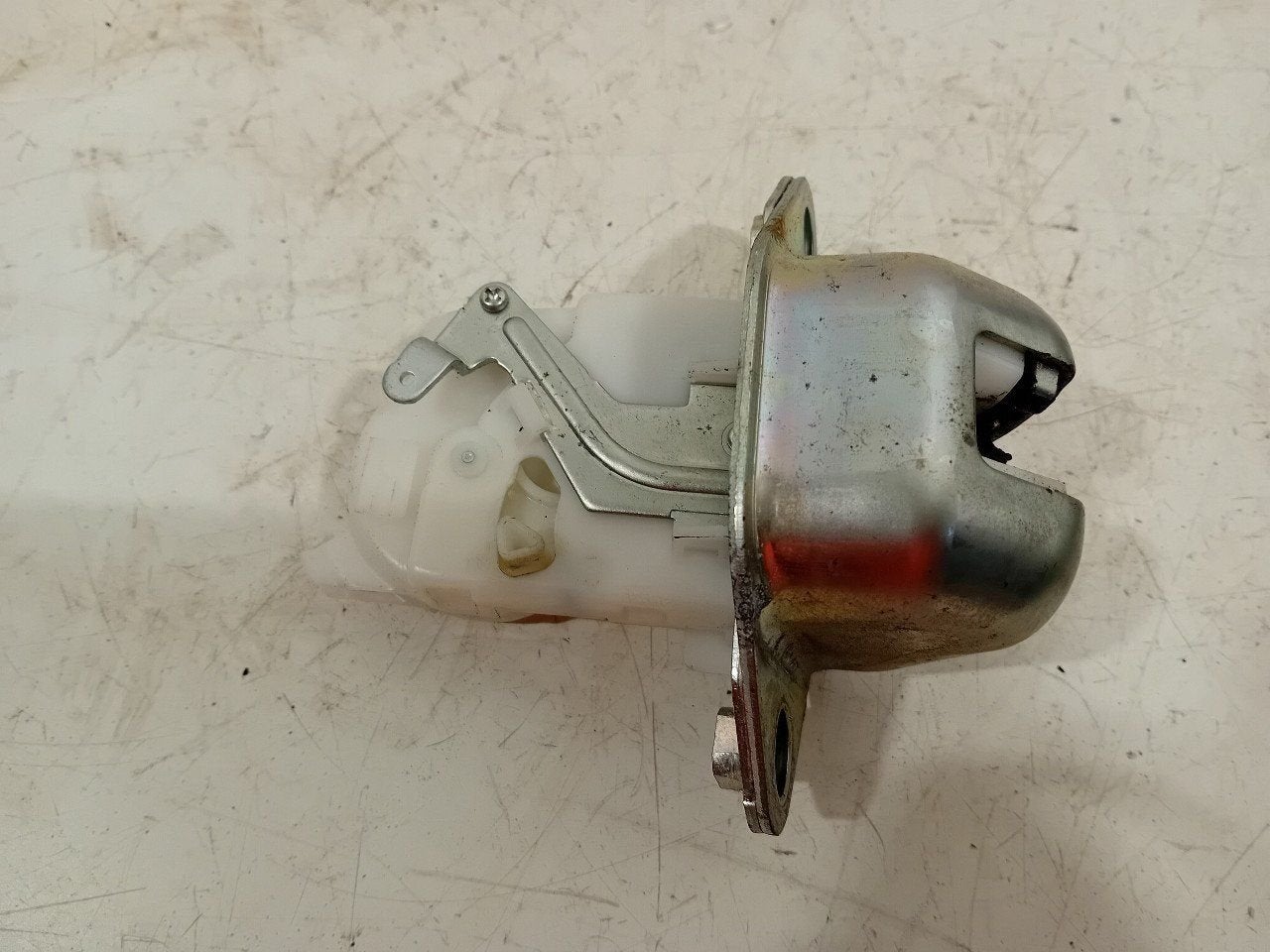 Slot mechaniek kofferdeksel achterklep elektrisch Subaru Imp, Subaru, Onderdelen@venauto.nl, Van der Ven Autorecycling B.V., Gebruikt