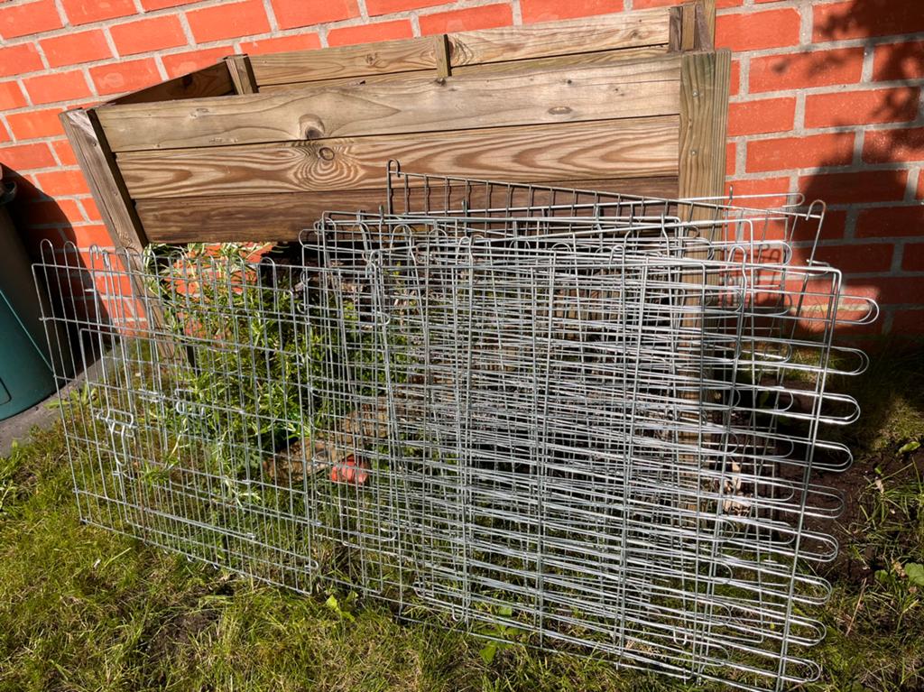 Metalen ren voor konijnen, Dieren en Toebehoren, Ophalen, 60 tot 90 cm, Minder dan 75 cm, Zo goed als nieuw