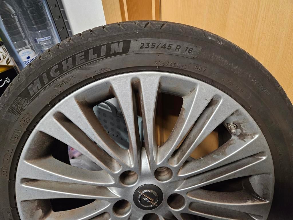 Opel Wheels & Michelin 235/45 R18 zomerbanden, Ophalen, 18 inch, Gebruikt, 235 mm