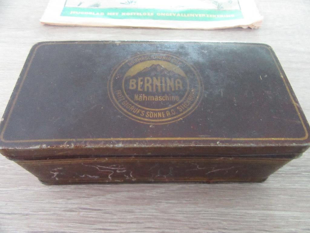 blikken doos bernina antiek, Verzamelen, Ophalen