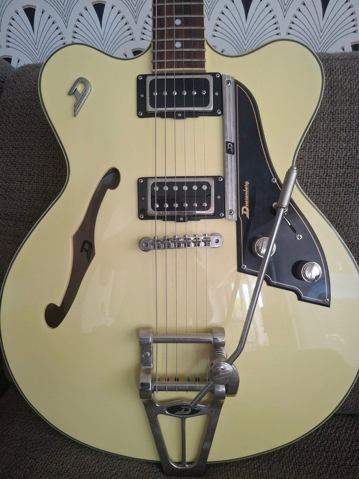 Duesenberg fullertin cc vintage white, Muziek en Instrumenten, Snaarinstrumenten | Gitaren | Elektrisch, Ophalen, Zo goed als nieuw