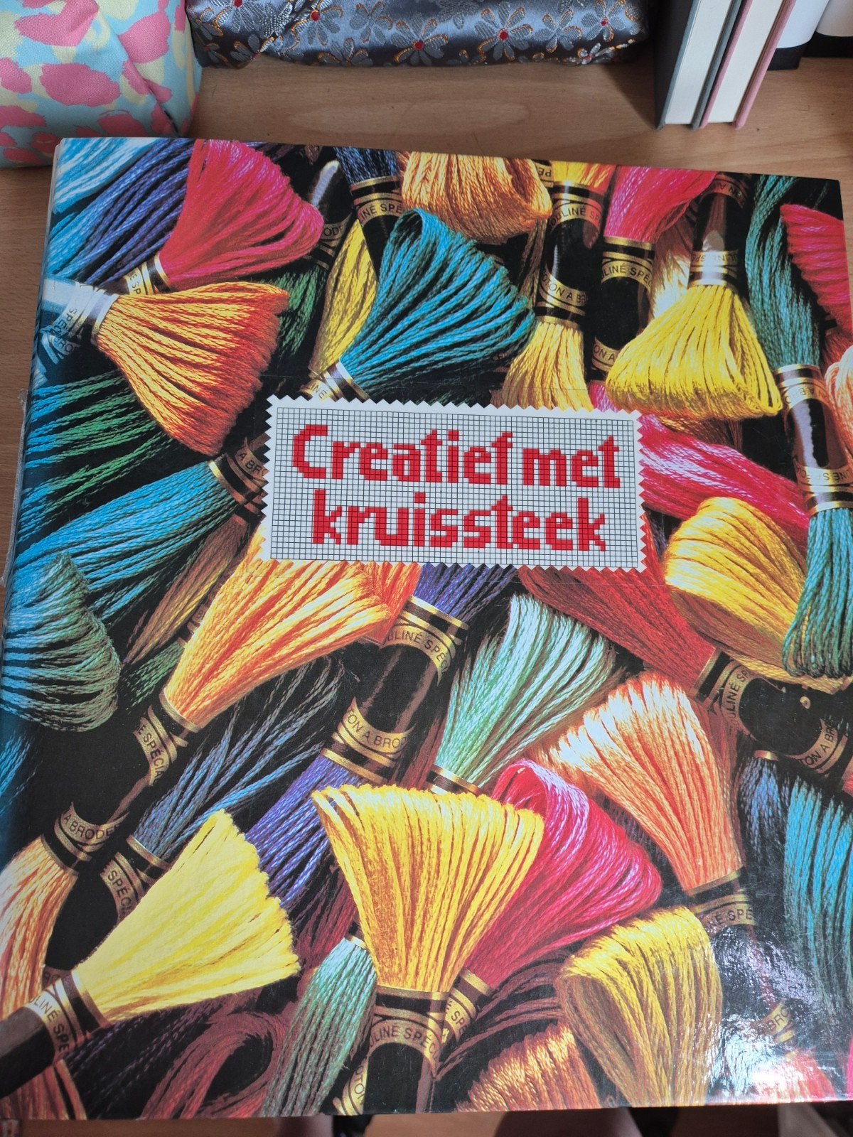 Creatief met kruissteek. Dikke map., Hobby & Loisirs créatifs, Broderie & Machines à broder, Enlèvement