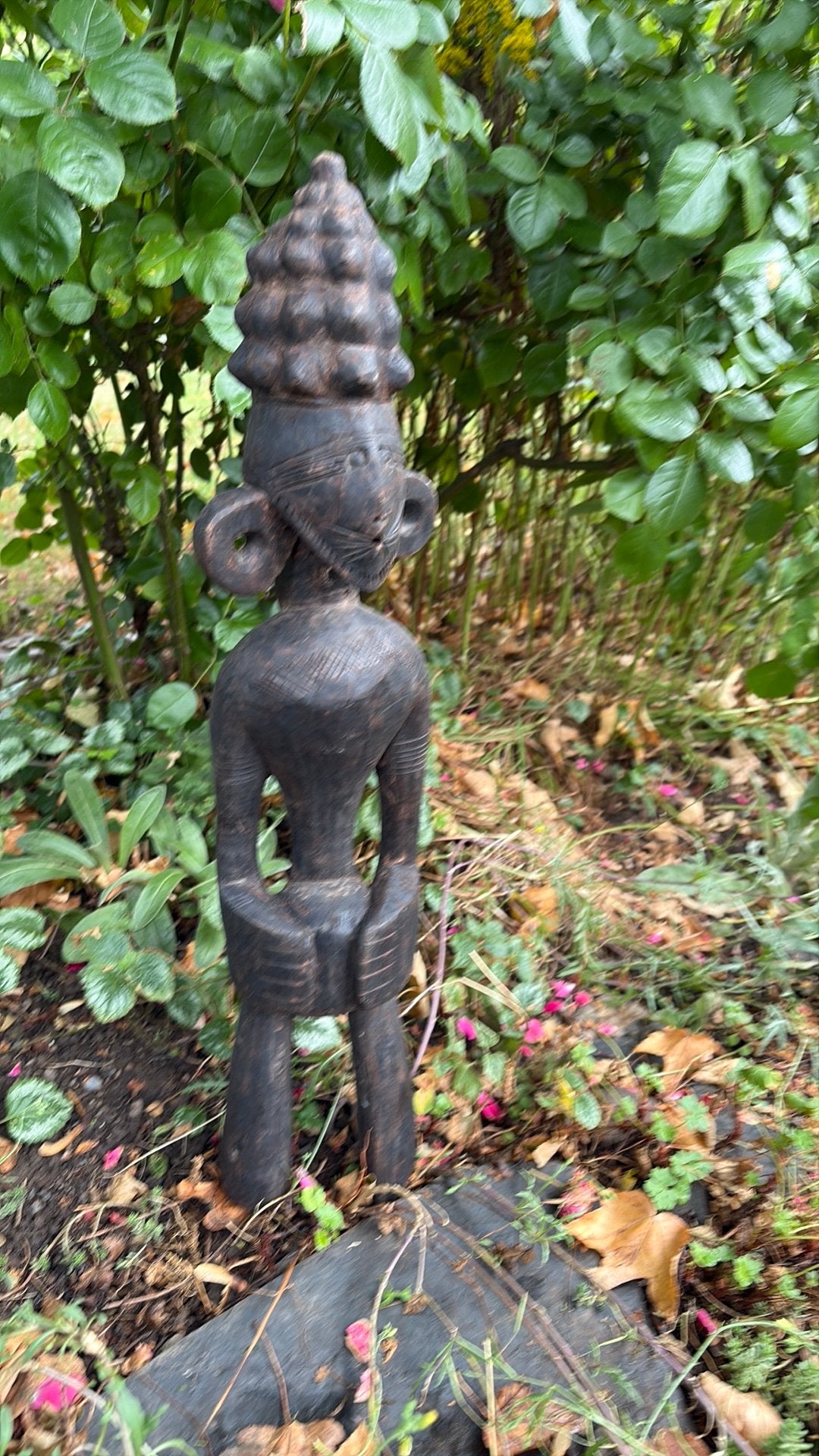 Statuette jukun, Enlèvement ou Envoi, Bois