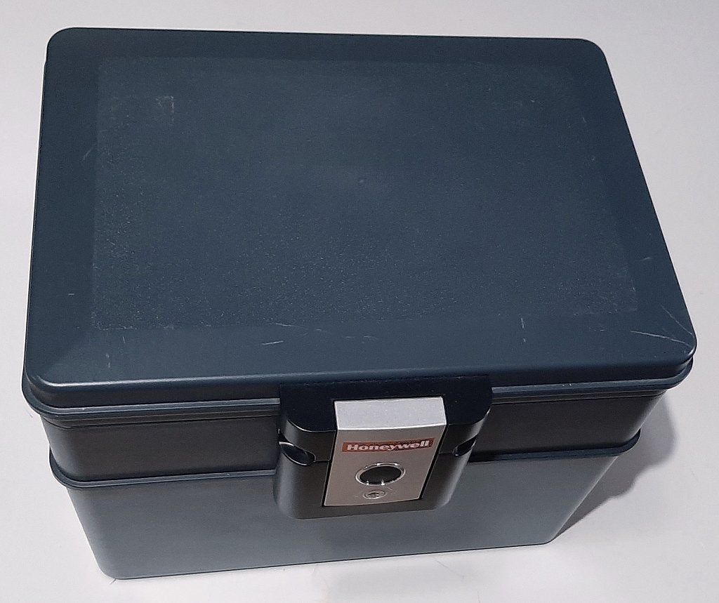 Brandwerende Honeywell kluis 17,6l / waterdicht/ sleutelslot, Huis en Inrichting, Ophalen, Zo goed als nieuw, Brandkast
