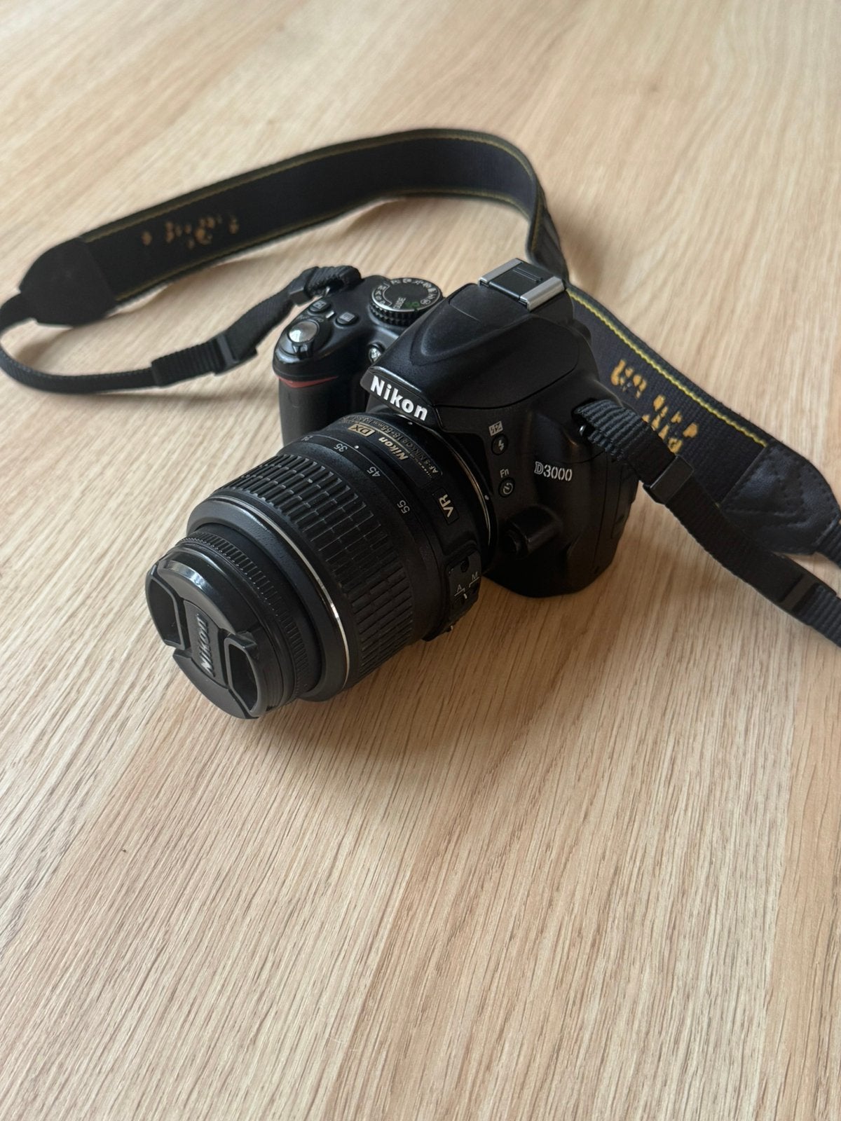 Nikon D3000 - digitale camera, Audio, Tv en Foto, Ophalen of Verzenden, Zo goed als nieuw, Nikon