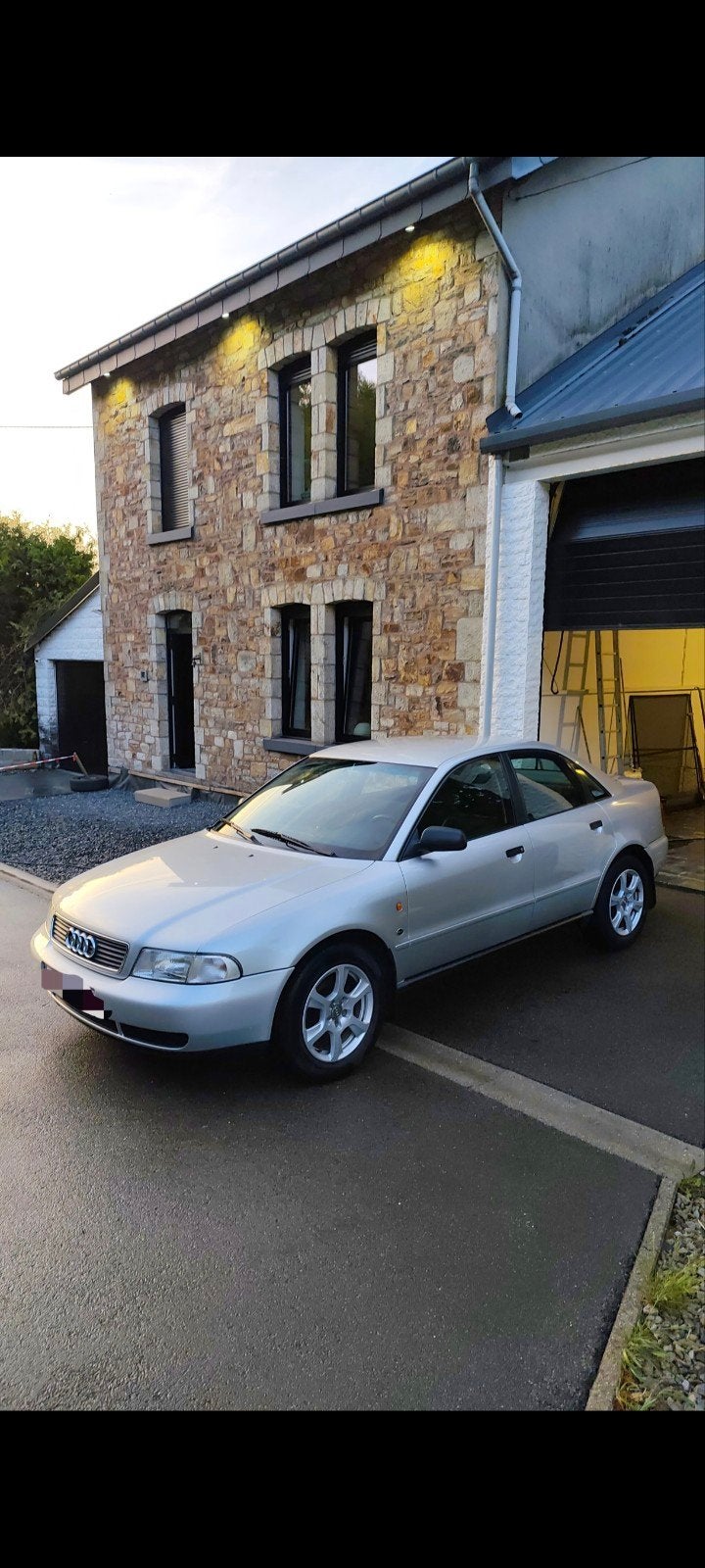 Audi A4 B5 1995 1.6 benzine, A4, Handgeschakeld, Particulier, Te koop