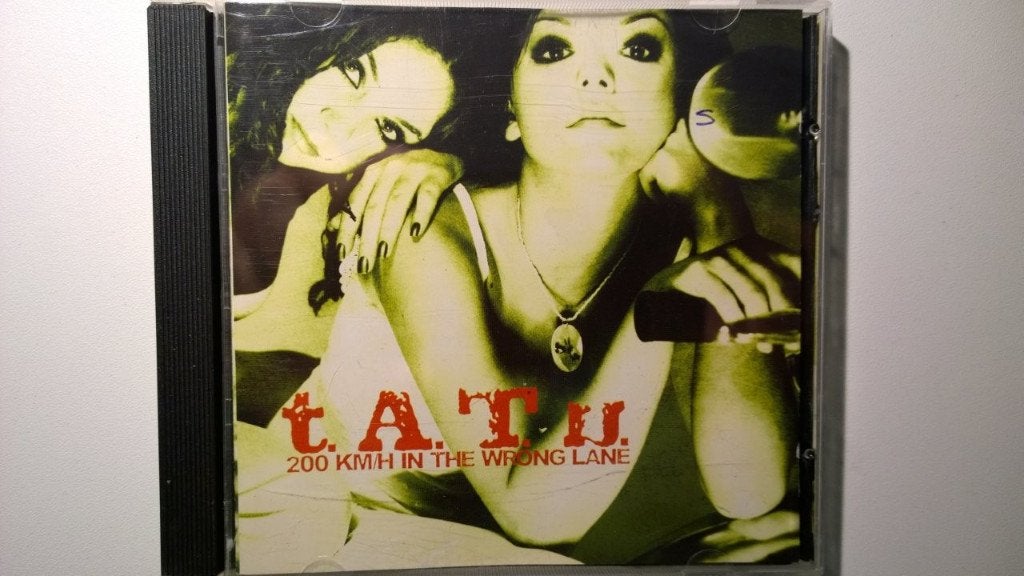 t.A.T.u. - 200 KM H In The Wrong Lane, CD & DVD, CD | Pop, Comme neuf, 1990 - 1999, Enlèvement ou Envoi