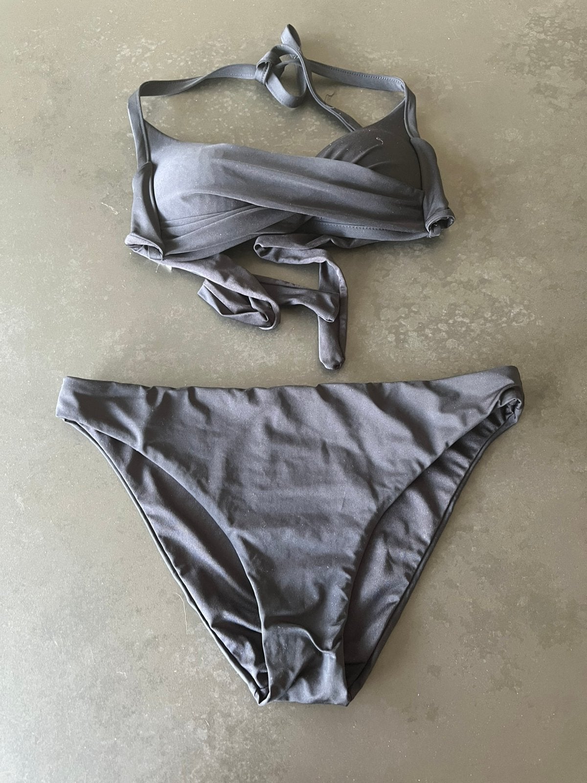 Calzedonia Cobey. Zwarte bikini in zeer goede staat. Maat S., Ophalen of Verzenden, Gedragen, Zwart, Bikini