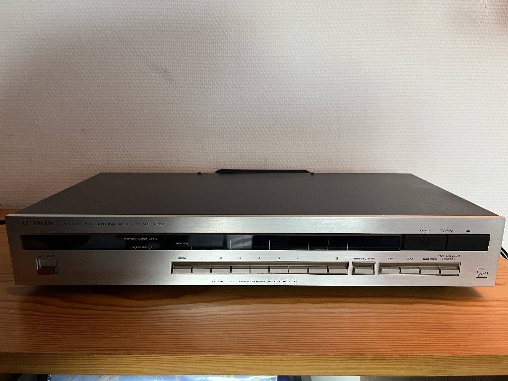 Tuner Luxman T-230, TV, Hi-fi & Vidéo, Enlèvement ou Envoi, Utilisé