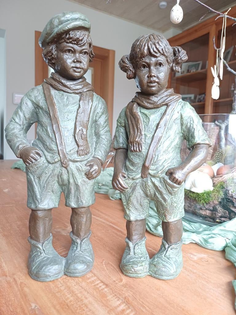 Hangemaakte beelden Geert Kunen 35cm, Enlèvement