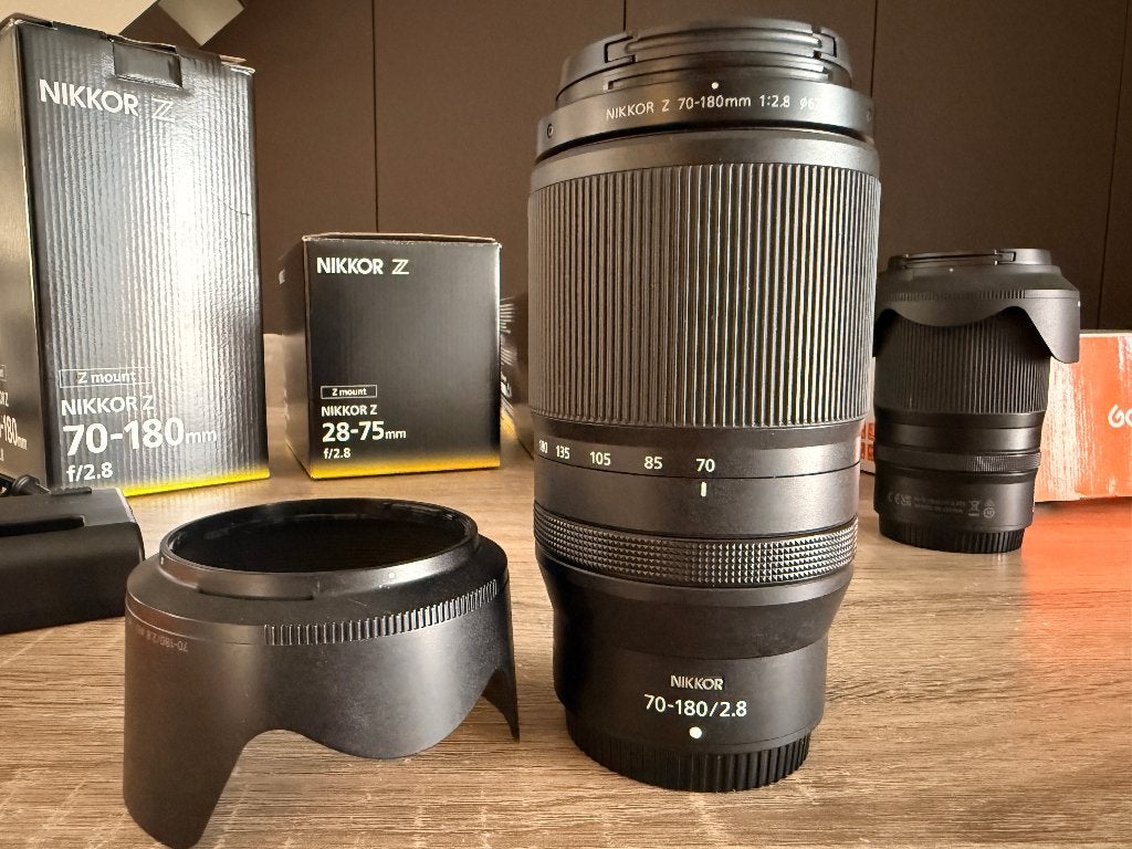 Nikkor Z 70-180mm f2.8, Enlèvement ou Envoi, Comme neuf, Monture Nikon Z, Pare-soleil