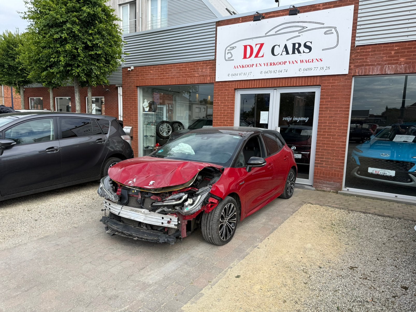 TOYOTA COROLLA HYBRID 1.8I 98CH |️VOITURE ACCIDENTÉE️, Autos, Toyota, Entreprise, Achat, Corolla, ABS, Caméra de recul, Régulateur de distance