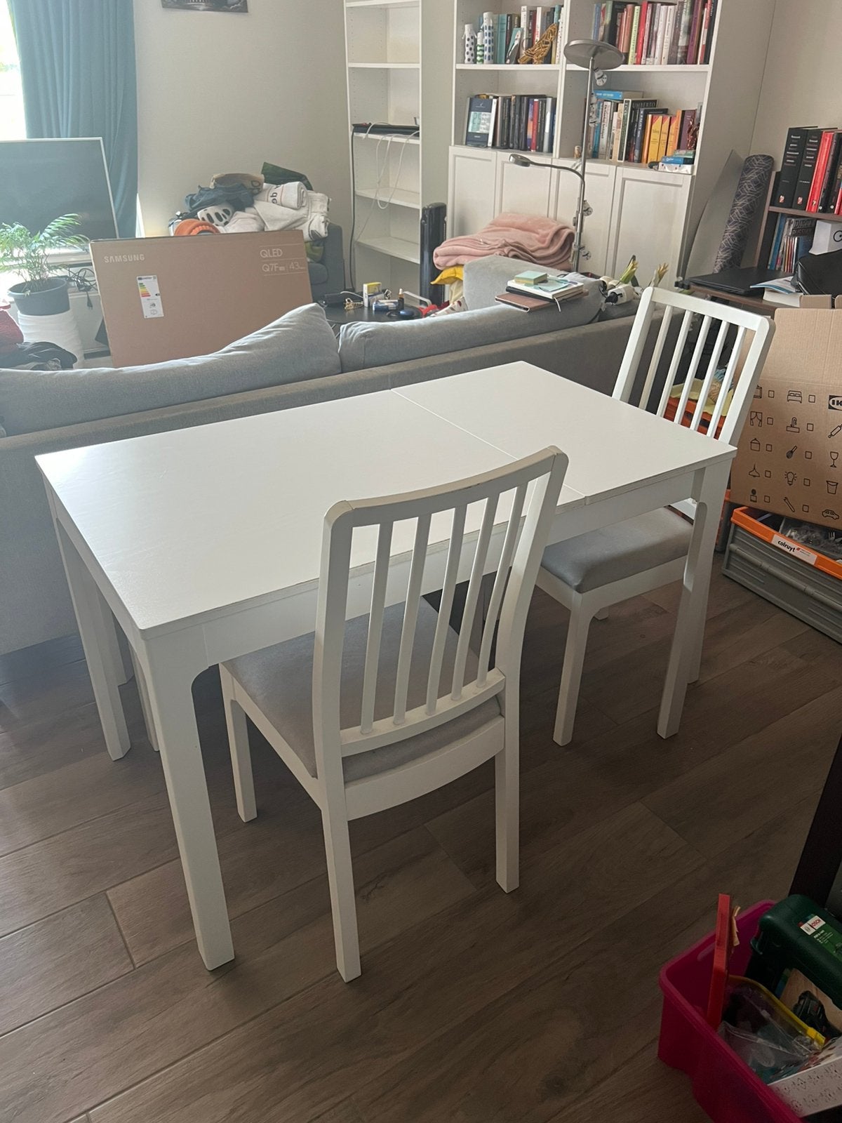 Tafel + stoelen en zitbank, Ophalen, Gebruikt, Modern, Minder dan 4 stoelen