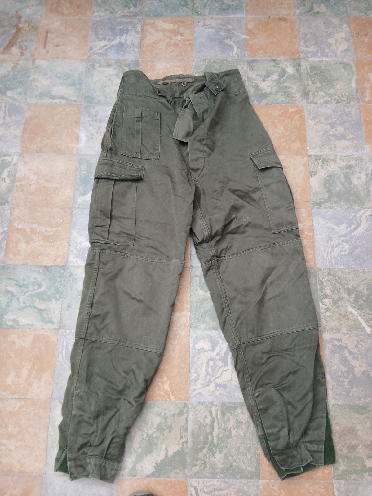 Pantalon Abl. Modèle  lourd. (Tankiste), Collections, Objets militaires | Général, Enlèvement ou Envoi
