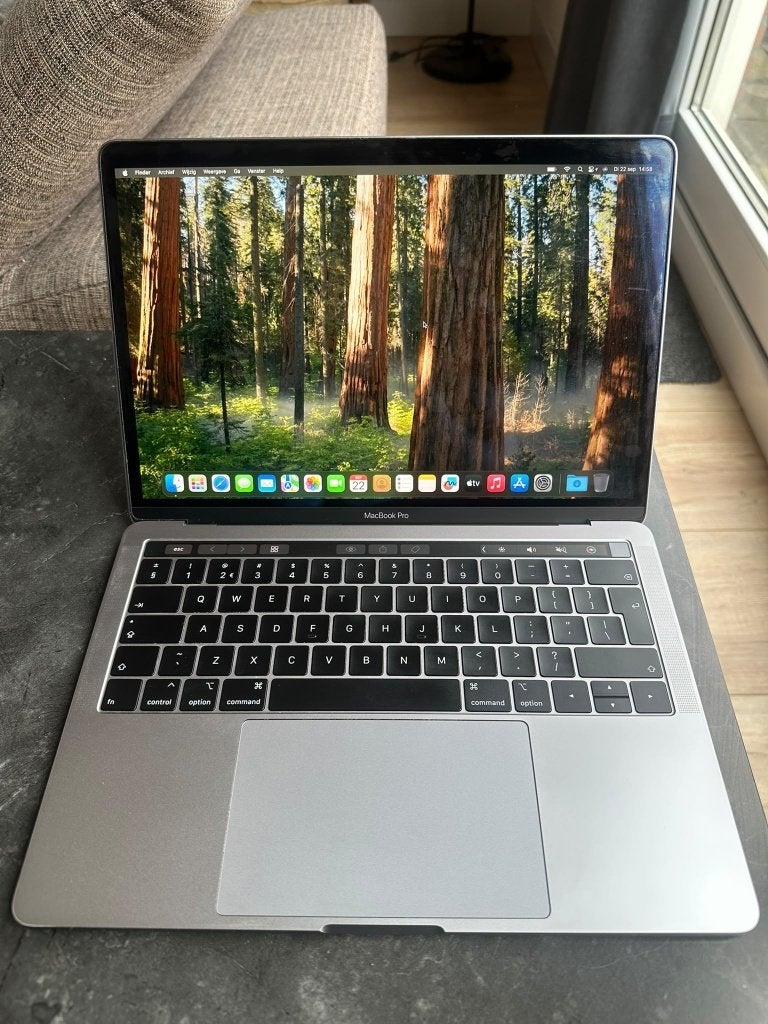 MacBookPro 13inch 2019 i5 8GB 128GB TouchBar Nette staat, Informatique & Logiciels, Moins de 2 Ghz, MacBook, Utilisé, 128 GB ou moins