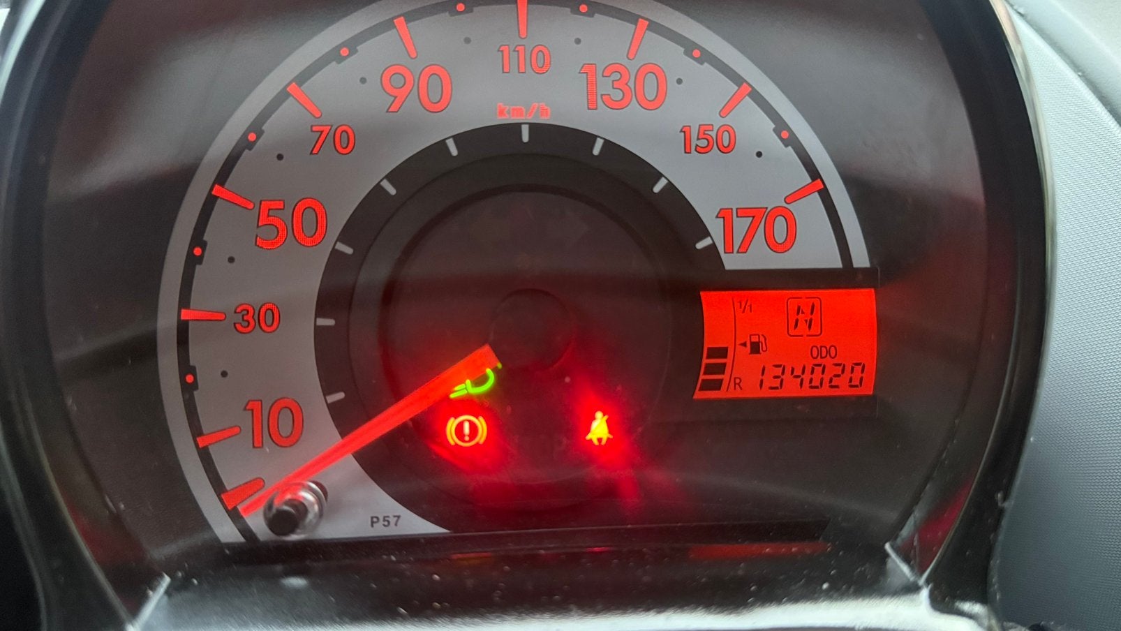 Peugeot 107 1,01 driecilinder bouwjaar 2010 134000km, Autos, Entreprise, Achat