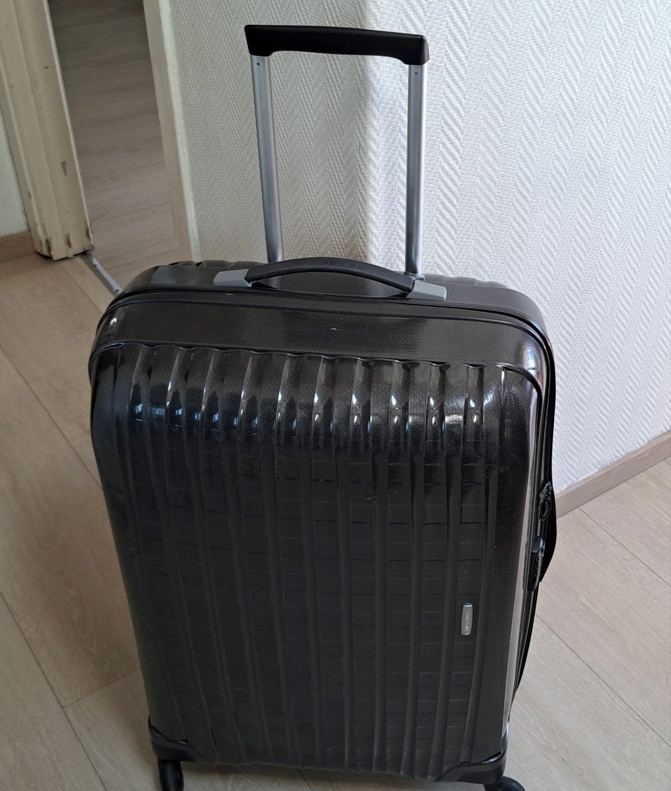 Samsonite modèle spinner 80/50/30 cm trolley très légère, Bijoux, Sacs & Beauté, Valises, Enlèvement, Utilisé