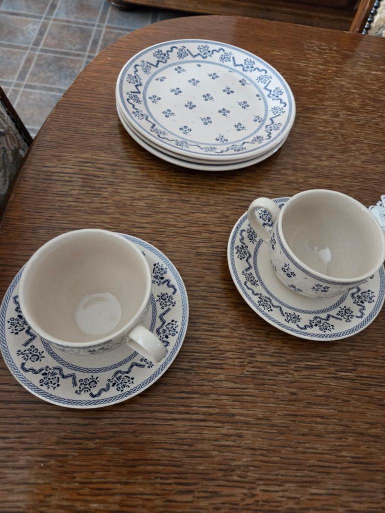 Koffie kopjes, Ophalen