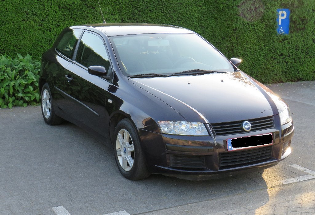 Fiat Stilo 1600 Benzine 95.000 Km, Auto's, Fiat, Voorwielaandrijving, 4 zetels, Stof, Elektrische ramen