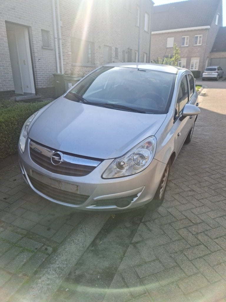 Opel Corsa, Auto's, Voorwielaandrijving, Stof, 750 kg, Particulier
