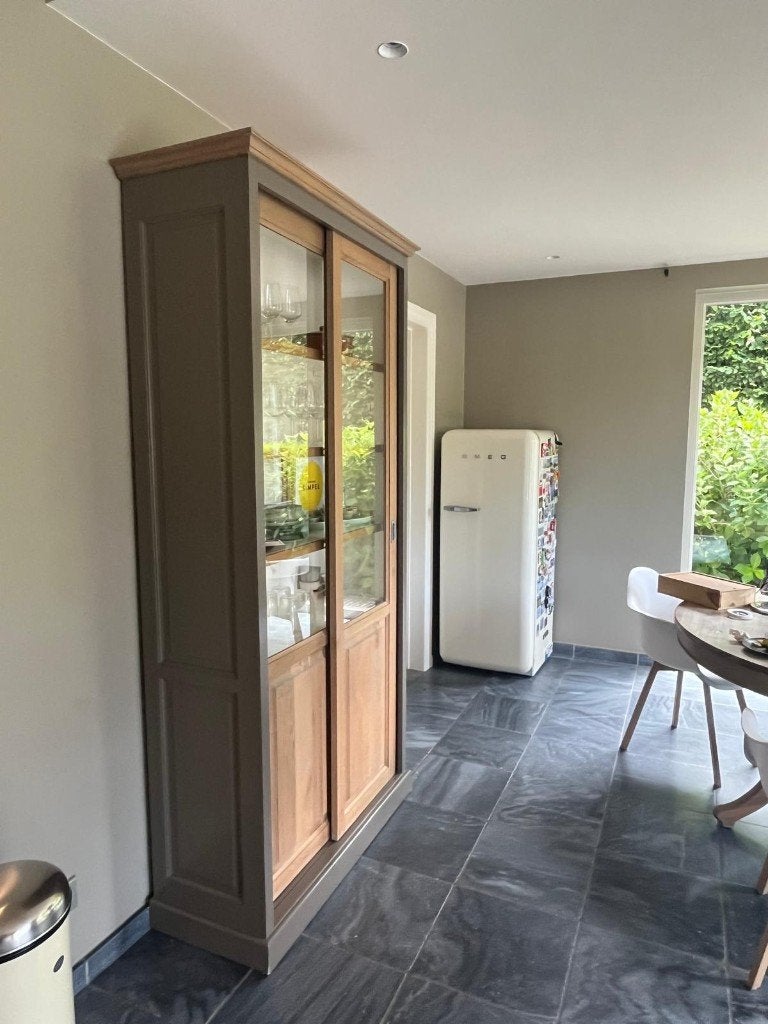 Vitrinekast met schuifdeuren, Huis en Inrichting, Kasten | Vitrinekasten, Ophalen, 100 tot 150 cm, 200 cm of meer, Landelijk