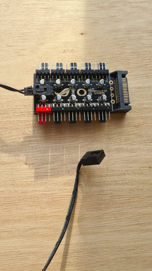 Hub à 10 ventilateurs ASUS ROG, Enlèvement ou Envoi, Utilisé