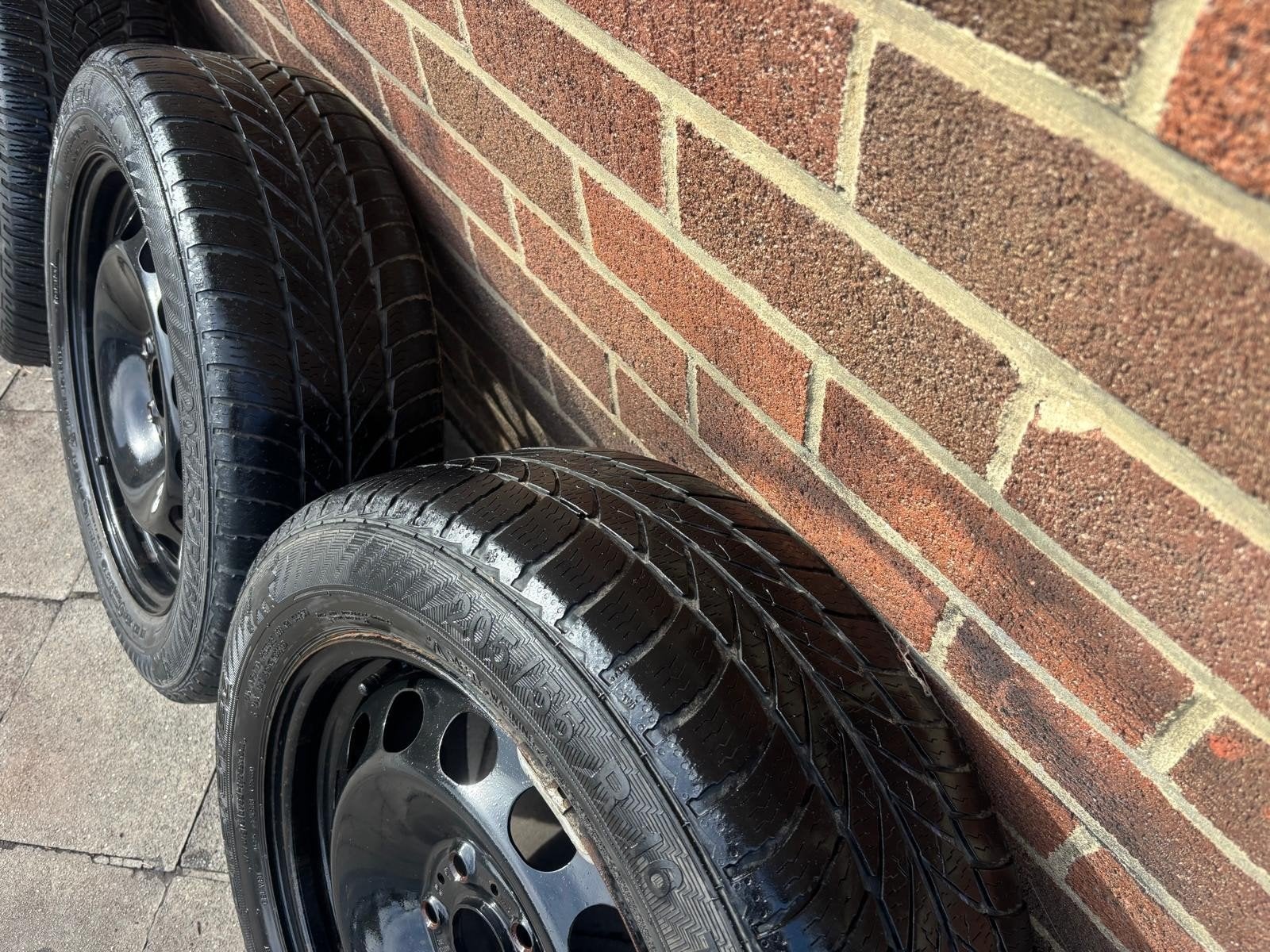 Lot de 4 jantes Suzuki,Toyota + pneu hiver (215/60R16) neuf, Autos : Pièces & Accessoires, Neuf, Pneus et Jantes, 16 pouces, Véhicule utilitaire
