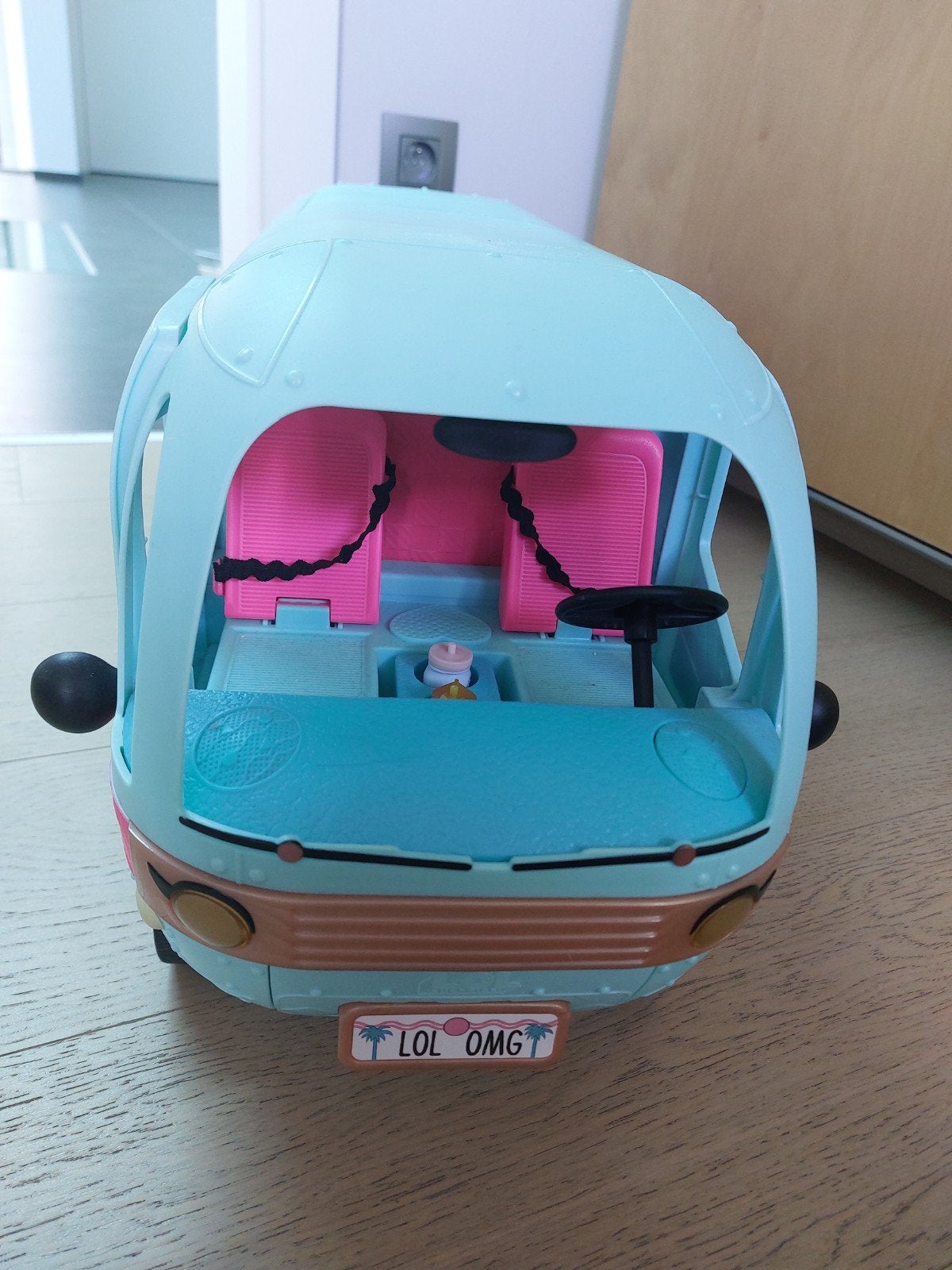 L.O.L Bus, Ophalen