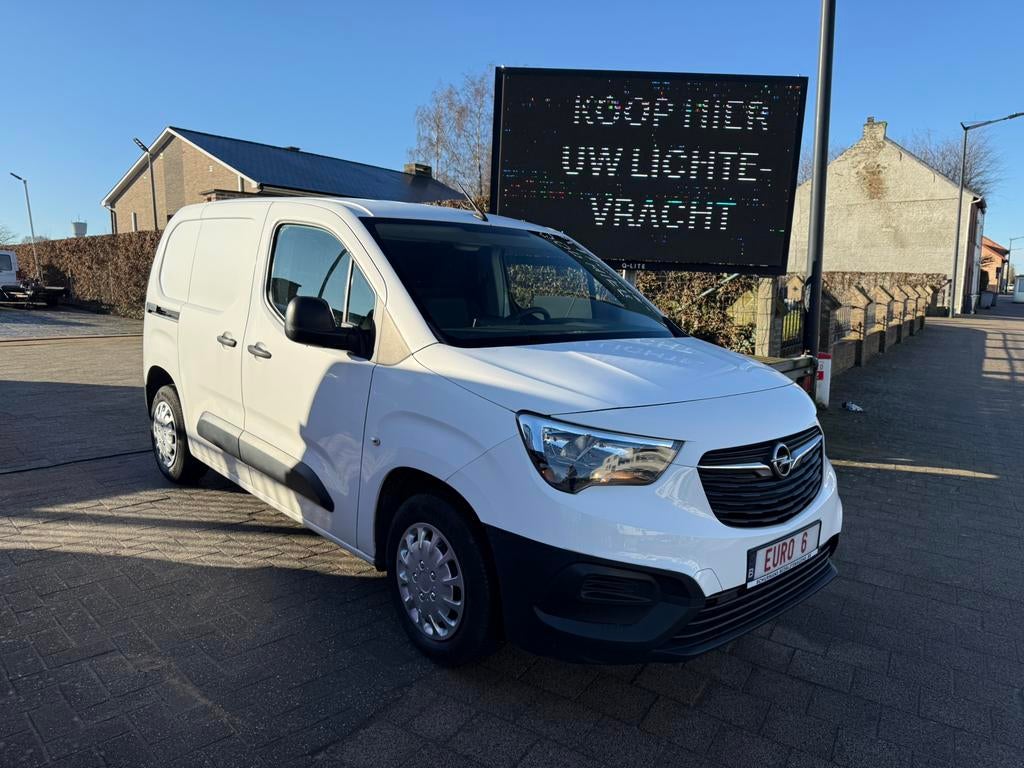 Opel combo euro 6, Auto's, Bestelwagens en Lichte vracht, Voorwielaandrijving, Stof, Wit, Bedrijf