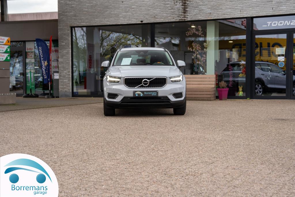 Volvo XC 40 MOMENTUM CORE Camera/Carplay/Lane Assist/...., Auto's, Volvo, 0 kg, 4 cilinders, 0 kg, Wit