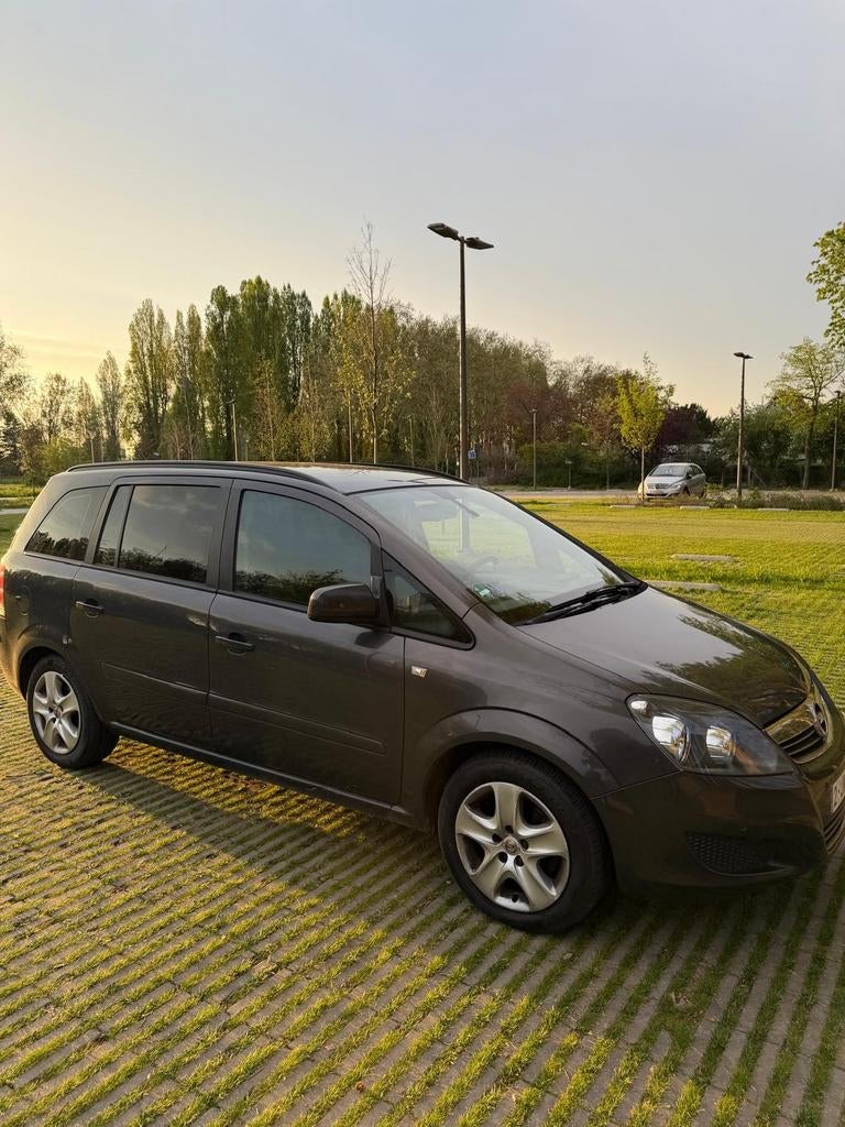 OPEL ZAFIRA BENZINE 1.6, Auto's, 5 deurs, Particulier, Zafira, Handgeschakeld