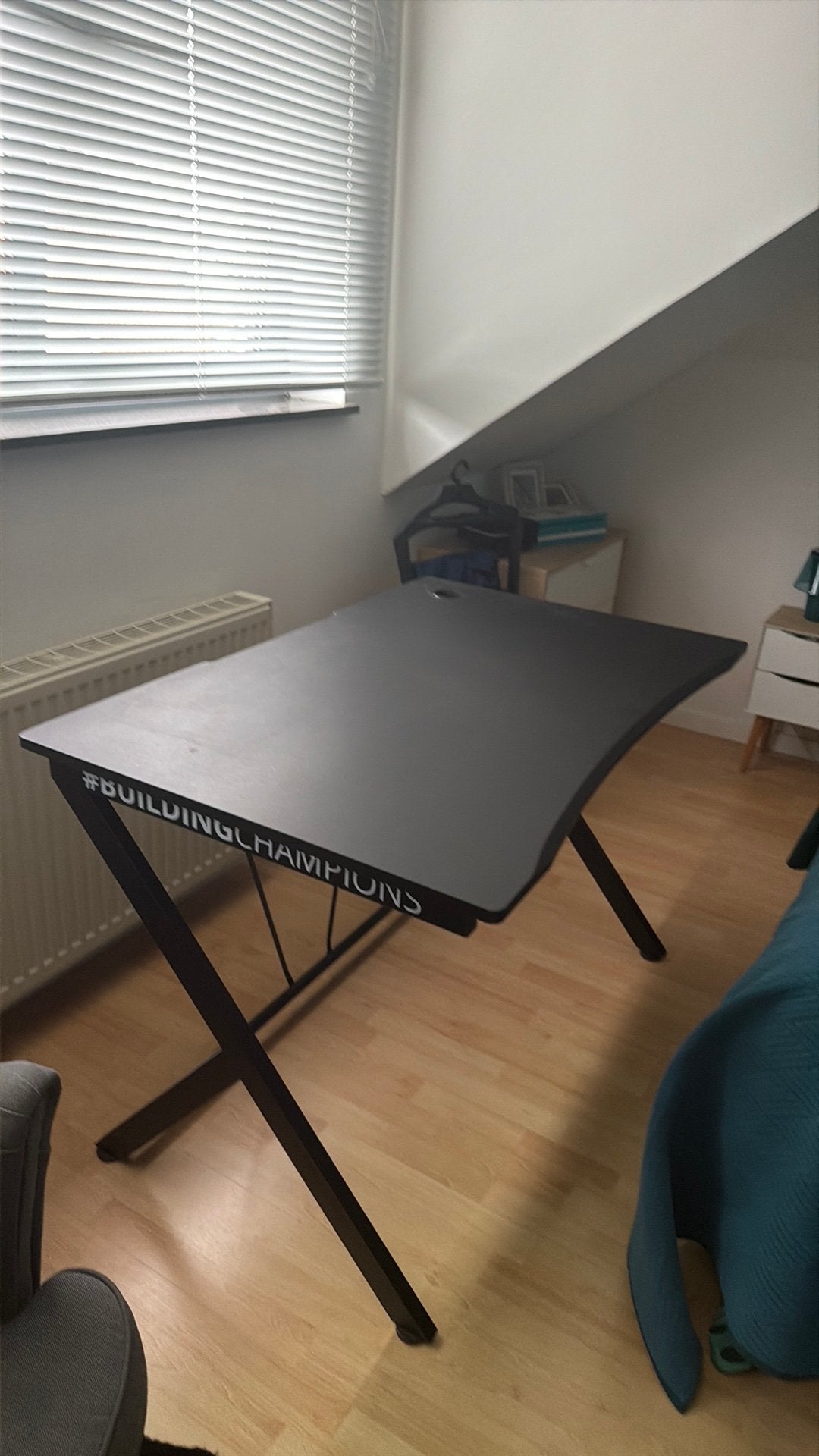Gaming tafel, Huis en Inrichting, Tafels | Eettafels, Ophalen, Zo goed als nieuw, 100 tot 150 cm, 100 tot 150 cm