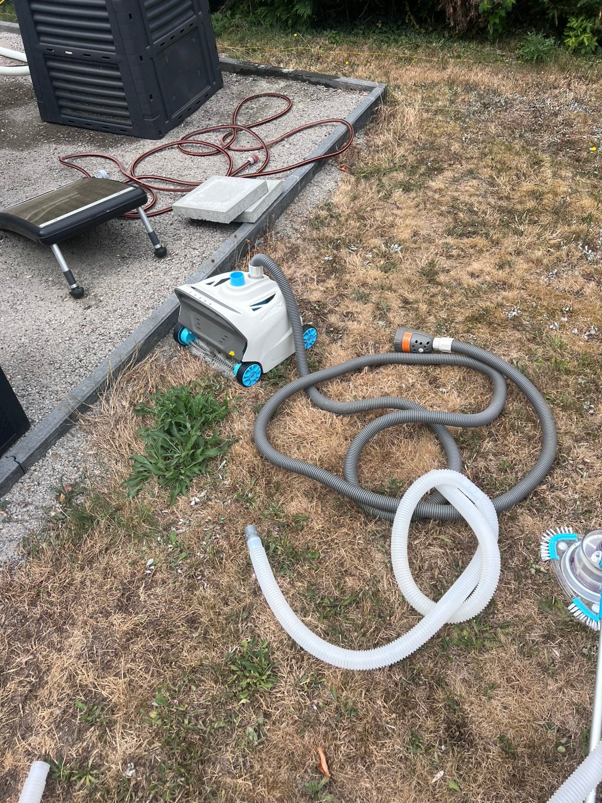 Robot ZX300 intex et manche aspirateur, Enlèvement, Utilisé, Pompe