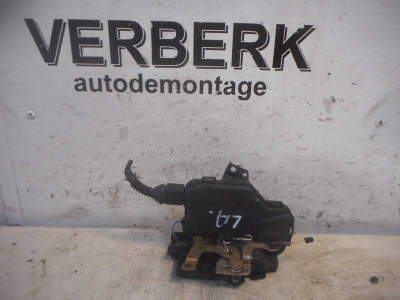 SERRURE DE PORTE ARRIÈRE GAUCHE Volkswagen Passat (3B3), Autos : Pièces & Accessoires, Arrière, Volkswagen, Volkswagen AG, Utilisé