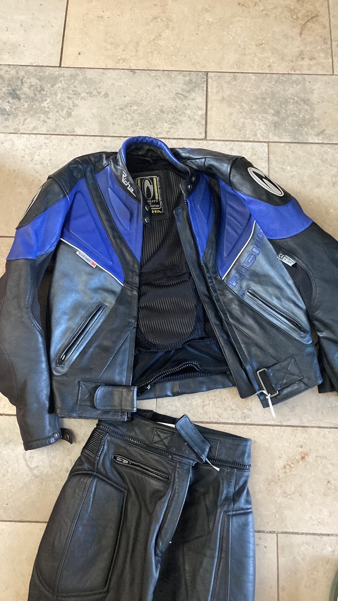 Vêtements de moto Richa pour femme, Motos, Enlèvement, Seconde main, Femmes, Combinaison