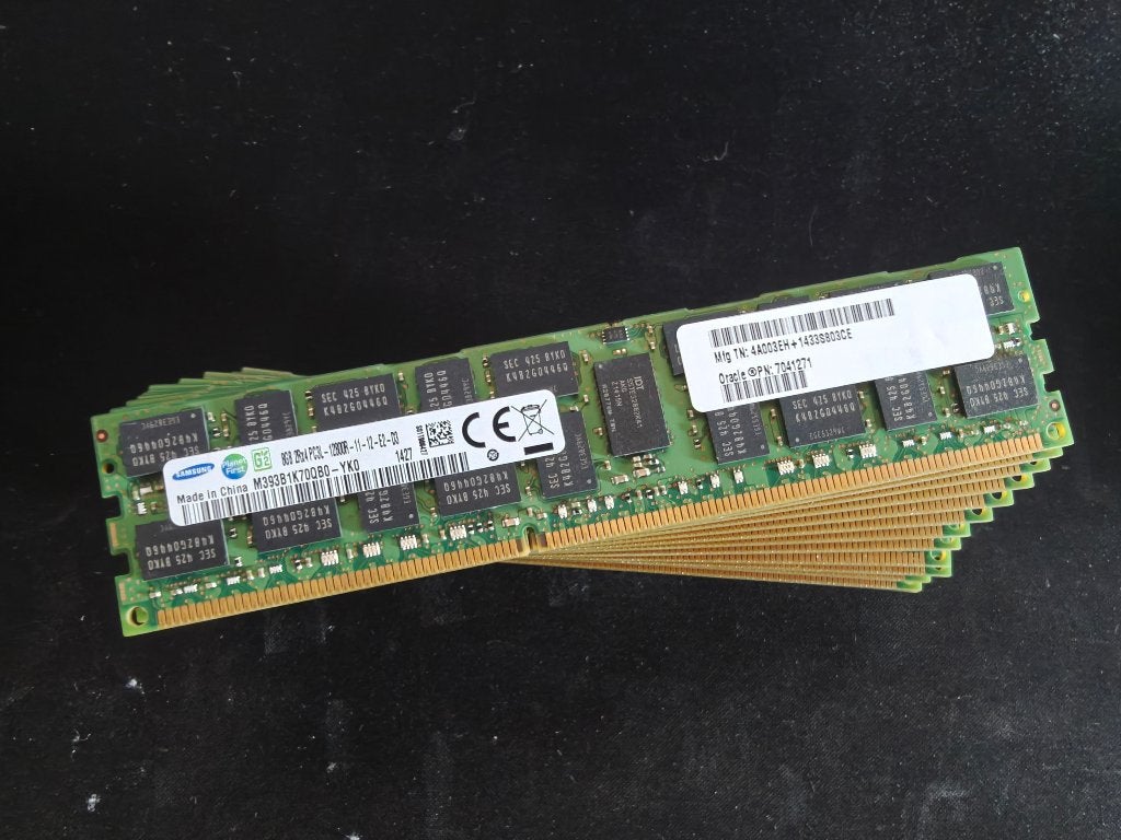 14x 8GB 2Rx4 PC3L-12800R-11-12-E2-D3, Computers en Software, RAM geheugen, Gebruikt, Server, 8 GB, DDR3
