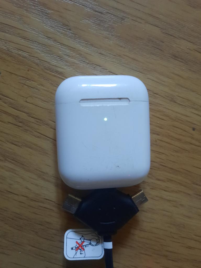 Apple AirPod (2e génération), Télécoms, Enlèvement ou Envoi, Apple, Utilisé, Blanc