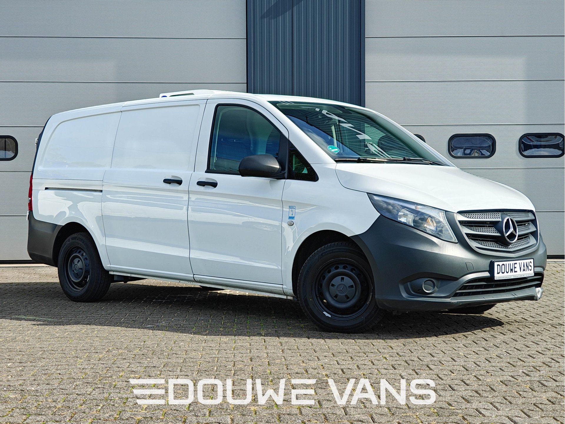 Mercedes-Benz Vito 109 CDI L2 Koelwagen Airco Camera Dag & N, Auto's, Voorwielaandrijving, Euro 5, Stof, Gebruikt