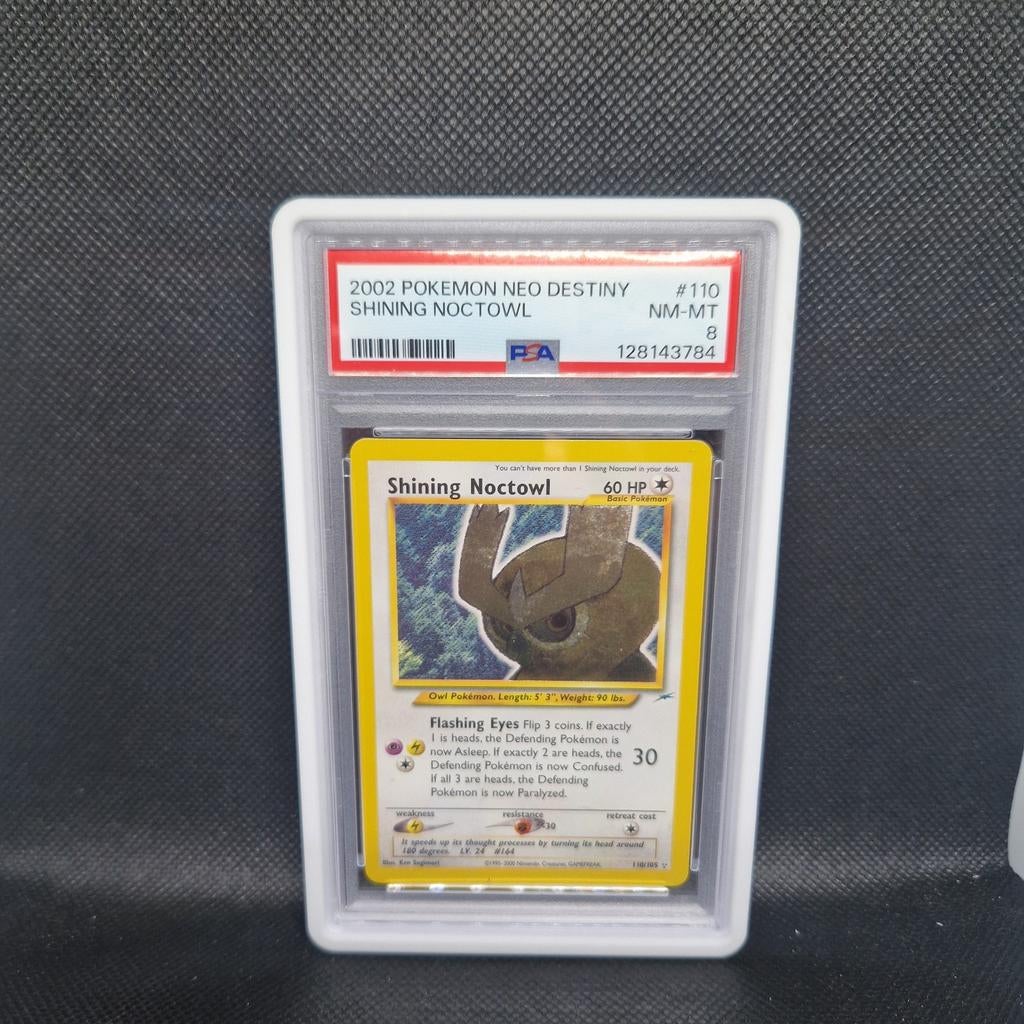 Shining Night Neo Destiny PSA 8, Hobby & Loisirs créatifs, Jeux de cartes à collectionner | Pokémon, Enlèvement ou Envoi