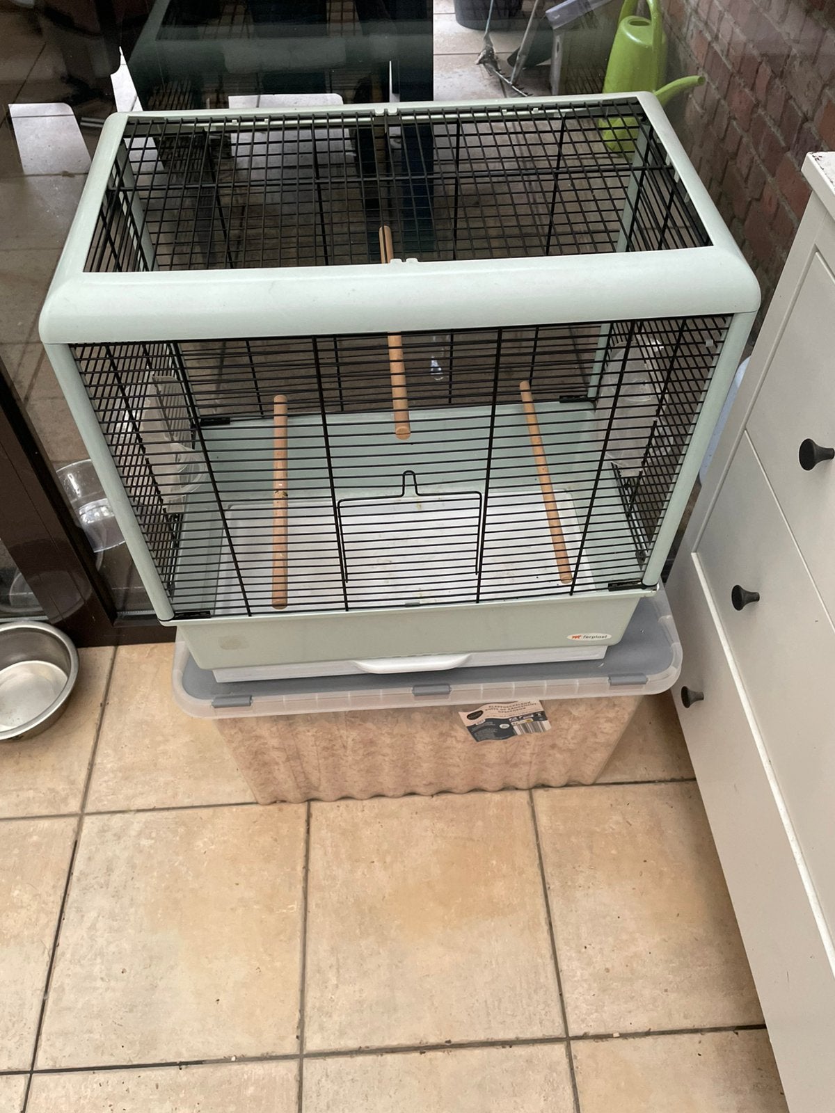 A vendre cage à oiseaux en très bon état, en plastique, Enlèvement, Comme neuf, Synthétique, Cage à oiseaux
