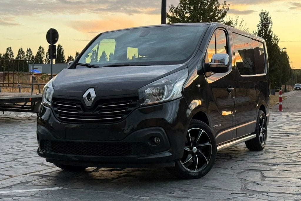 Renault Trafic 1.6d dubbel cabine/Navi/1ste eigenaar, Stof, Used 1. Bestelwagens met ervaring., Zwart, 4 cilinders