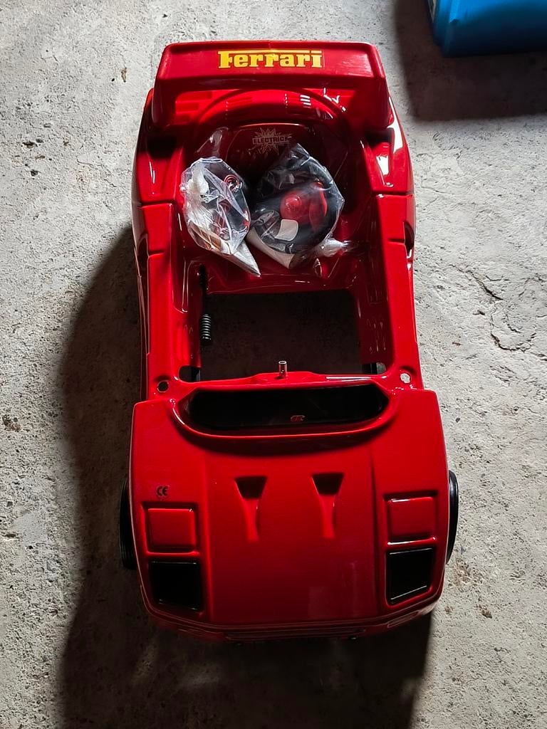 Vintage Ferrari speelgoedauto, Antiek en Kunst, Antiek | Speelgoed, Ophalen