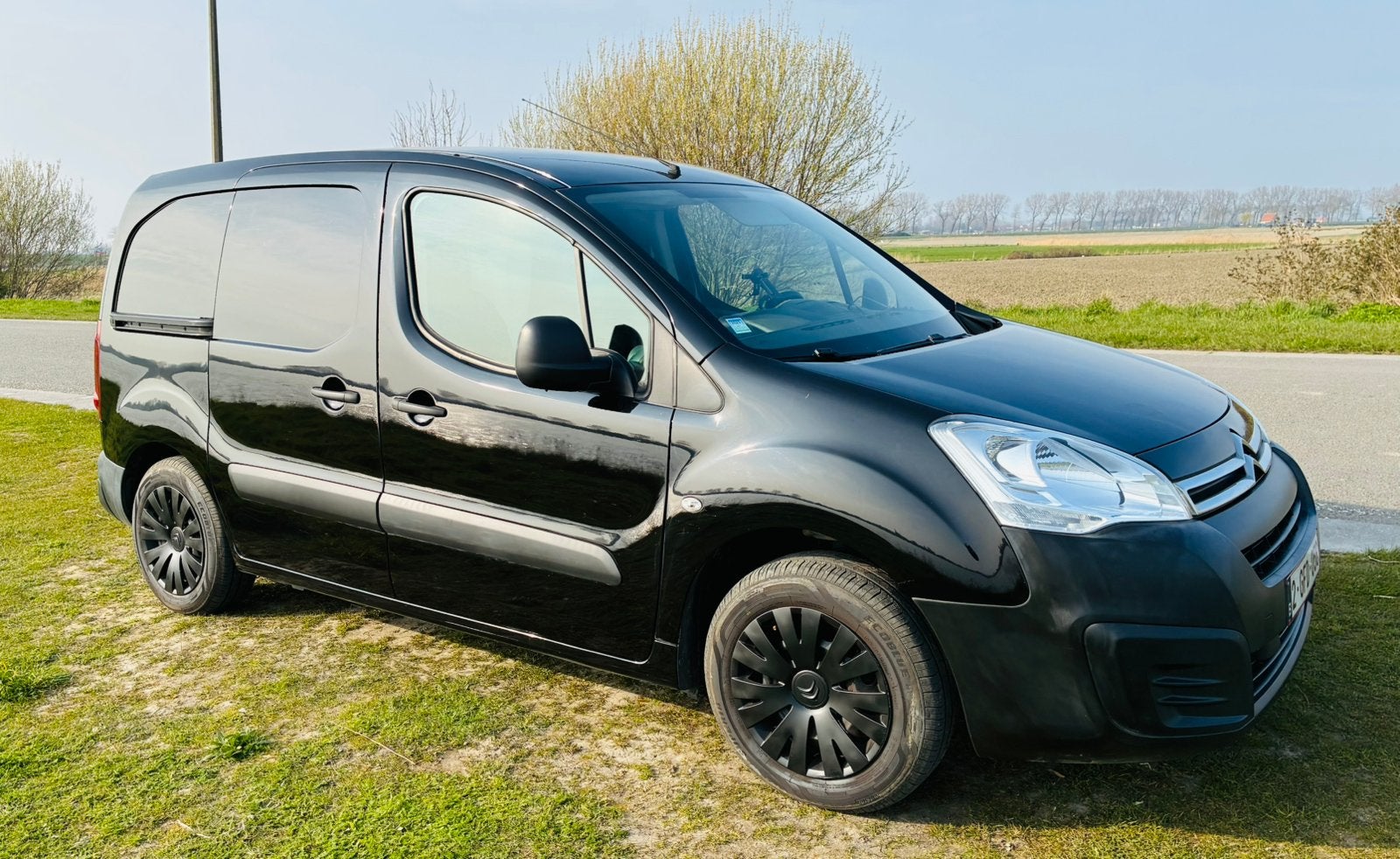 Citroën Berlingo - 12 750 Km, Autos, Citroën, Particulier, Berlingo, Airbags, Diesel, Euro 6, Boîte manuelle, Noir, Carnet d'entretien