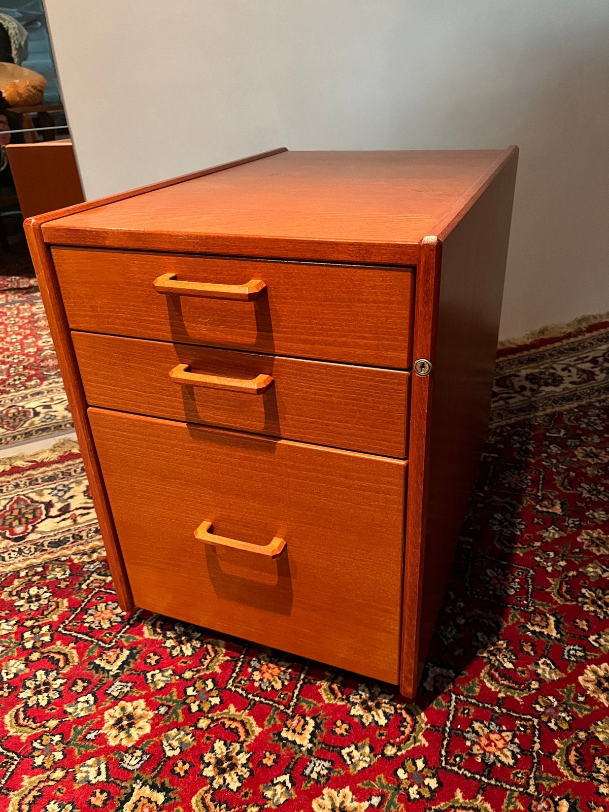 Commode à roulettes pour bureaux. Peut être verrouillé, Enlèvement, Comme neuf