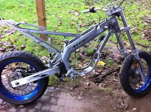 Frame met voorvork en wielen gezocht, Fietsen en Brommers, Ophalen, Zo goed als nieuw, Derbi