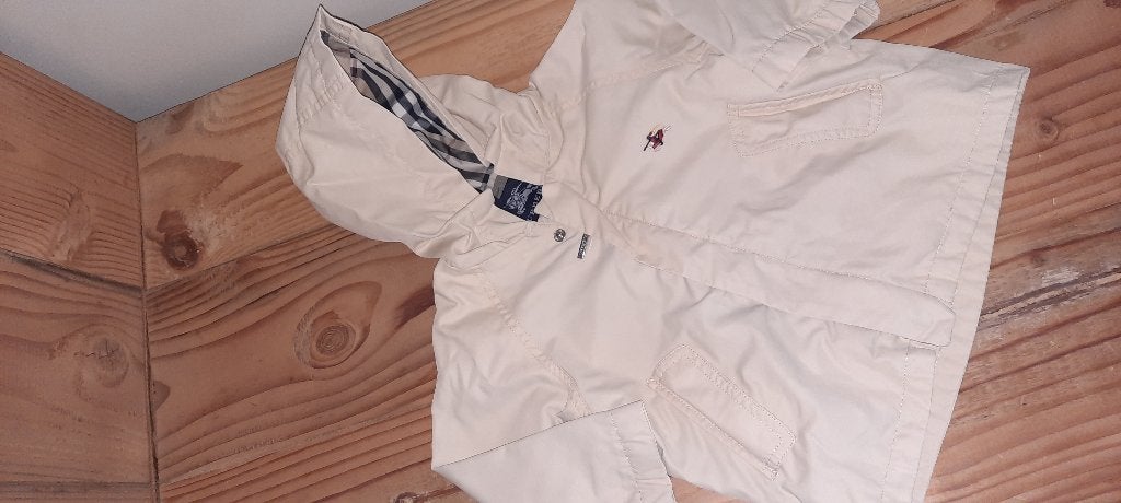 Joli blouson Burberry taille 6 mois, Garçon, Enlèvement ou Envoi, Comme neuf, Burberry